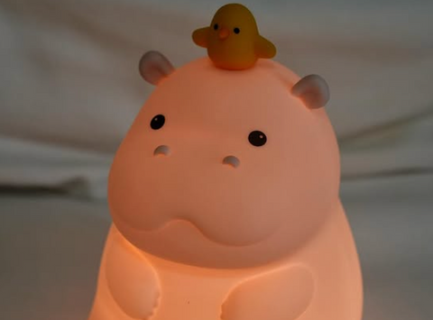 【Mickey 米奇】開箱分享｜河馬引力 Cozy Hippo 拍拍小夜燈