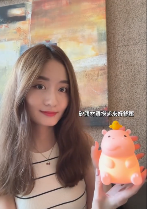 【🧜🏻‍♀️瑞娜】開箱分享｜河馬引力 Cozy Hippo 拍拍小夜燈
