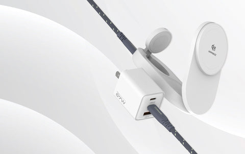 旅行充電器推薦 2026：出差只帶一顆三合一充電座夠嗎？Zeno Qi2.2 完整評測